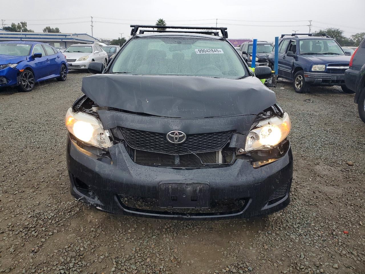 2010 TOYOTA COROLLA photo 5