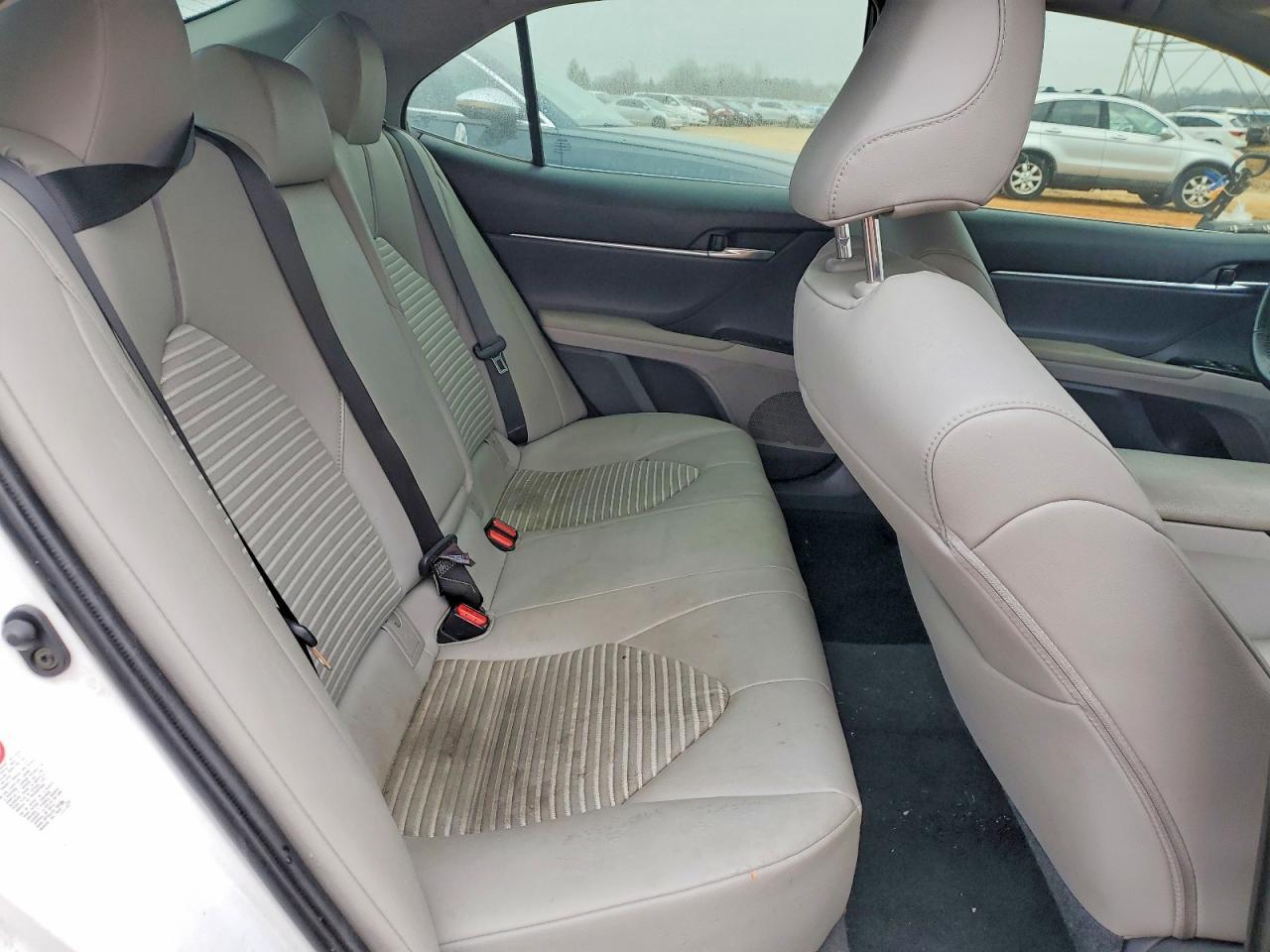 2018 TOYOTA CAMRY L photo 10
