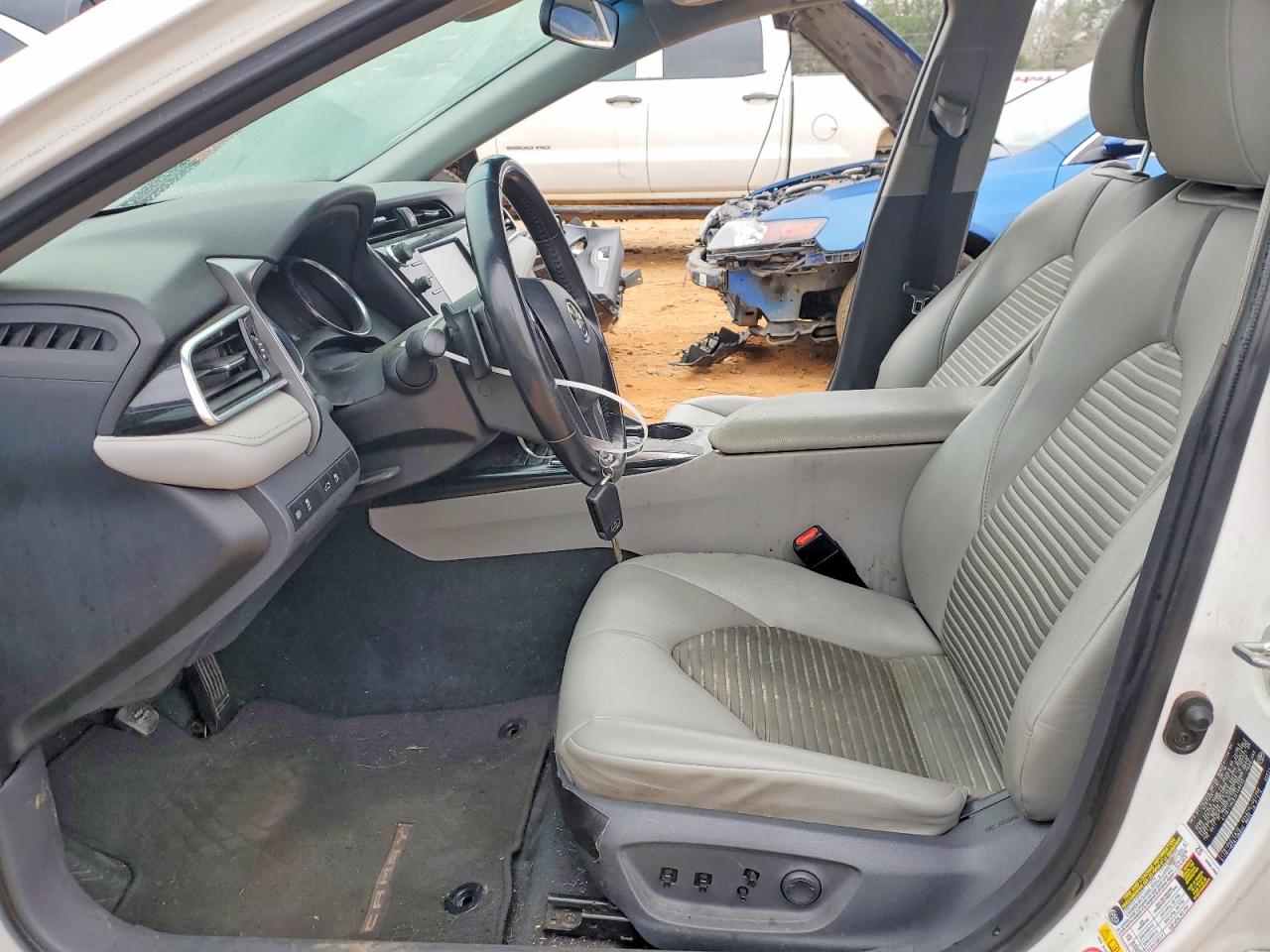 2018 TOYOTA CAMRY L photo 7