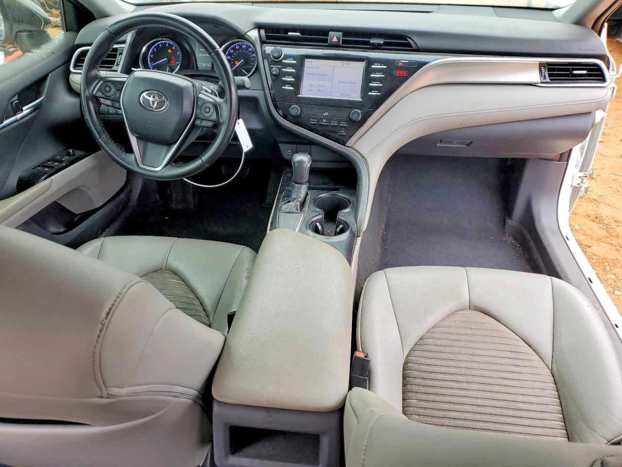 2018 TOYOTA CAMRY L photo 8