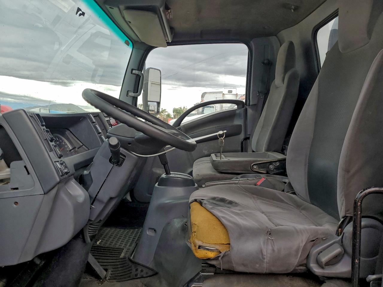 2016 ISUZU NRR photo 13
