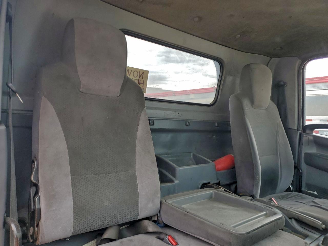 2016 ISUZU NRR photo 19
