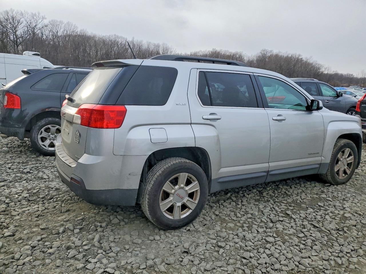2013 GMC TERRAIN SLE photo 5