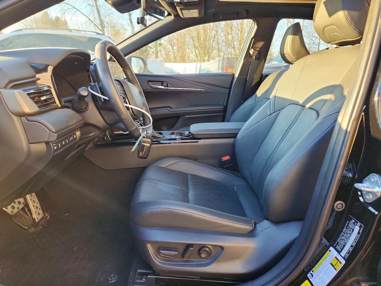 2025 TOYOTA CAMRY XSE photo 7