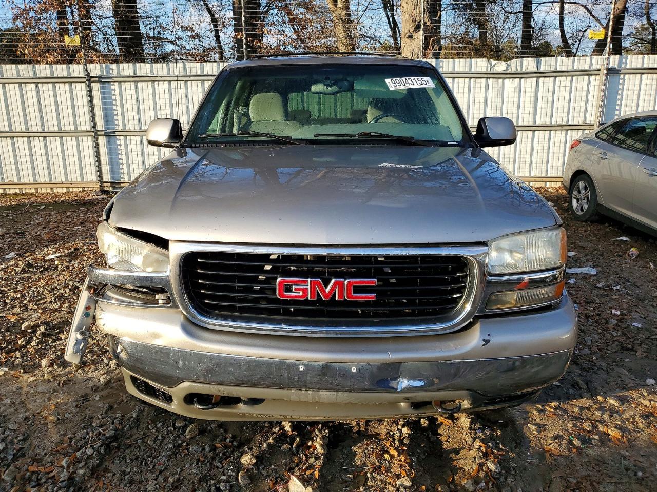 2002 GMC YUKON XL C1500 photo 5