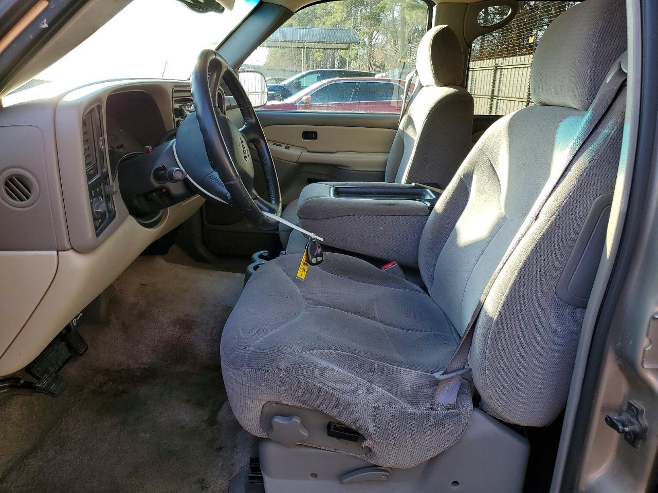 2002 GMC YUKON XL C1500 photo 7