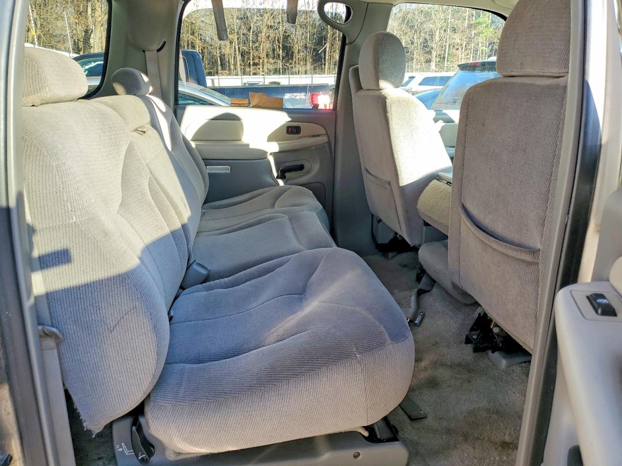 2002 GMC YUKON XL C1500 photo 11