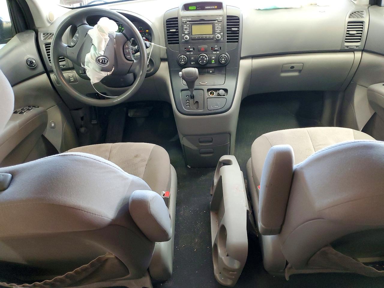 2012 KIA SEDONA LX photo 8