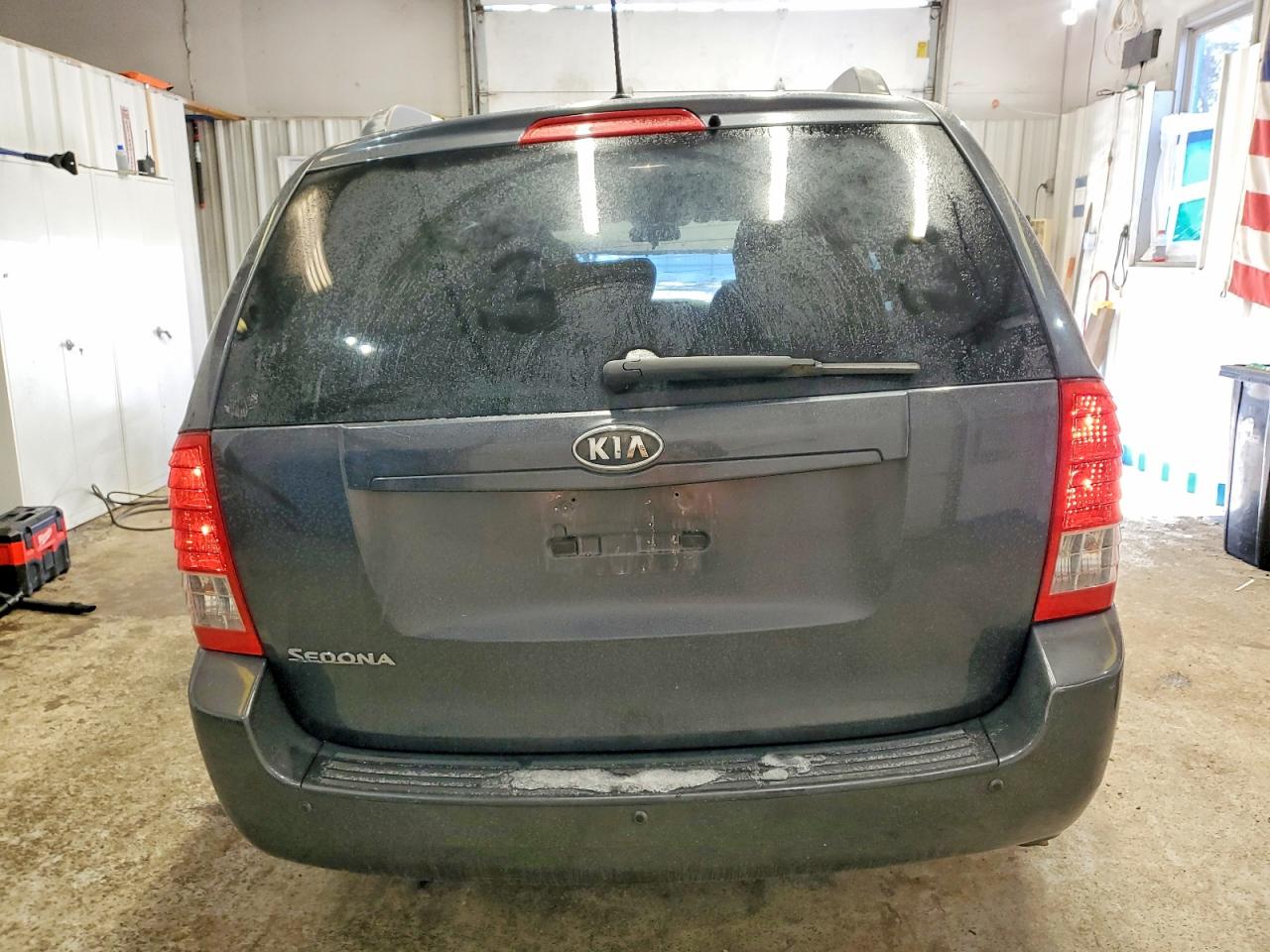 2012 KIA SEDONA LX photo 6