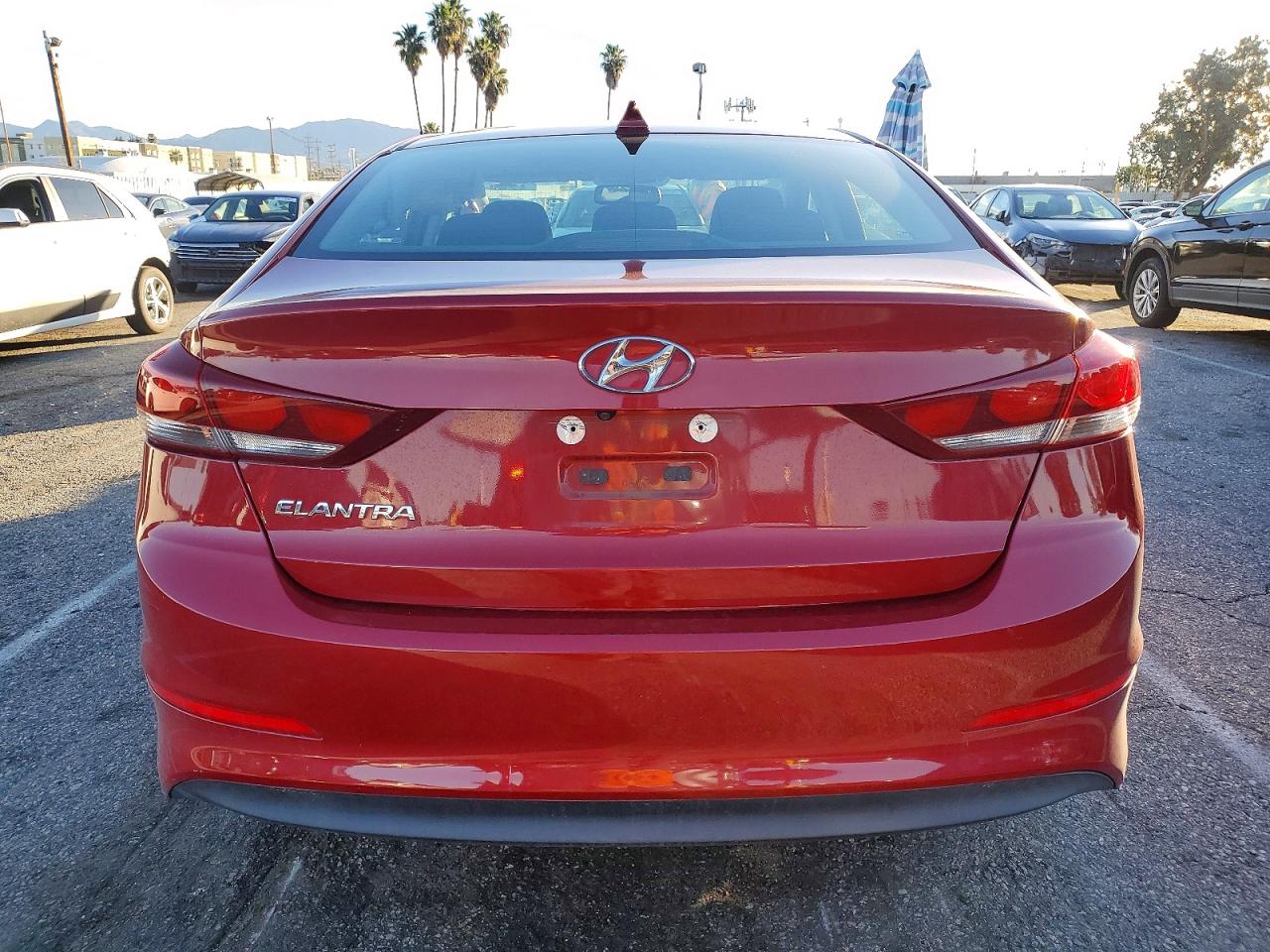 2017 HYUNDAI ELANTRA SE photo 6