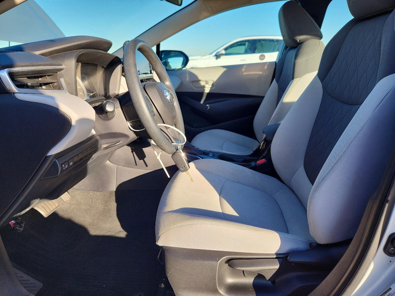 2022 TOYOTA COROLLA LE photo 7