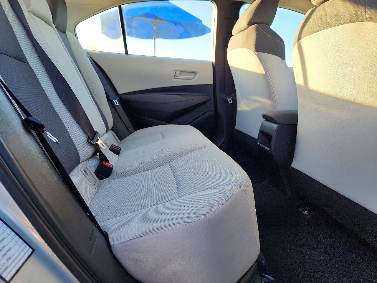 2022 TOYOTA COROLLA LE photo 10