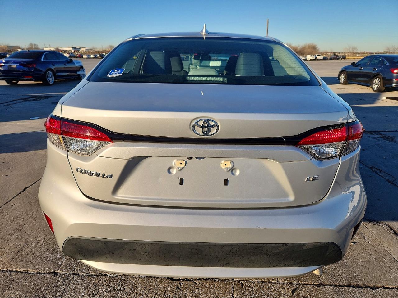2022 TOYOTA COROLLA LE photo 6