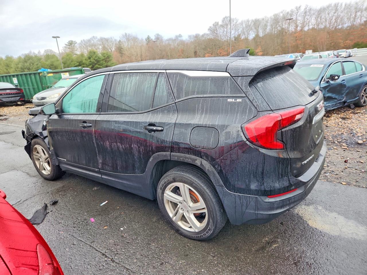2018 GMC TERRAIN SLE photo 2