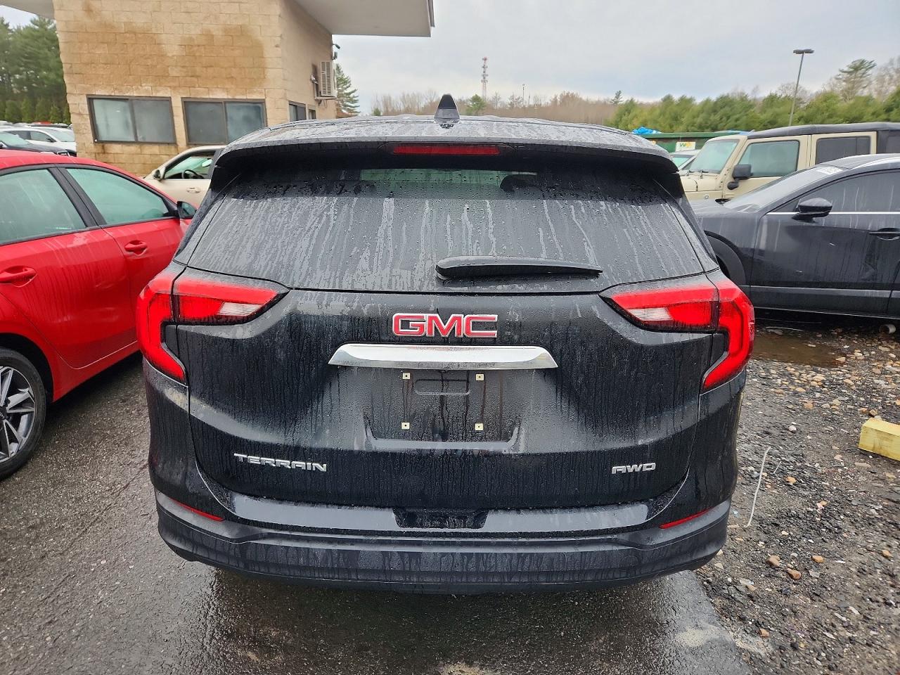 2018 GMC TERRAIN SLE photo 6