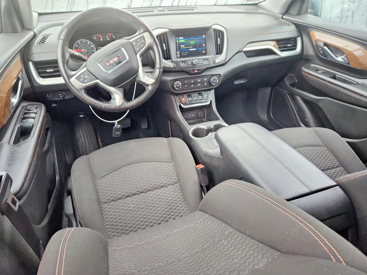 2018 GMC TERRAIN SLE photo 8