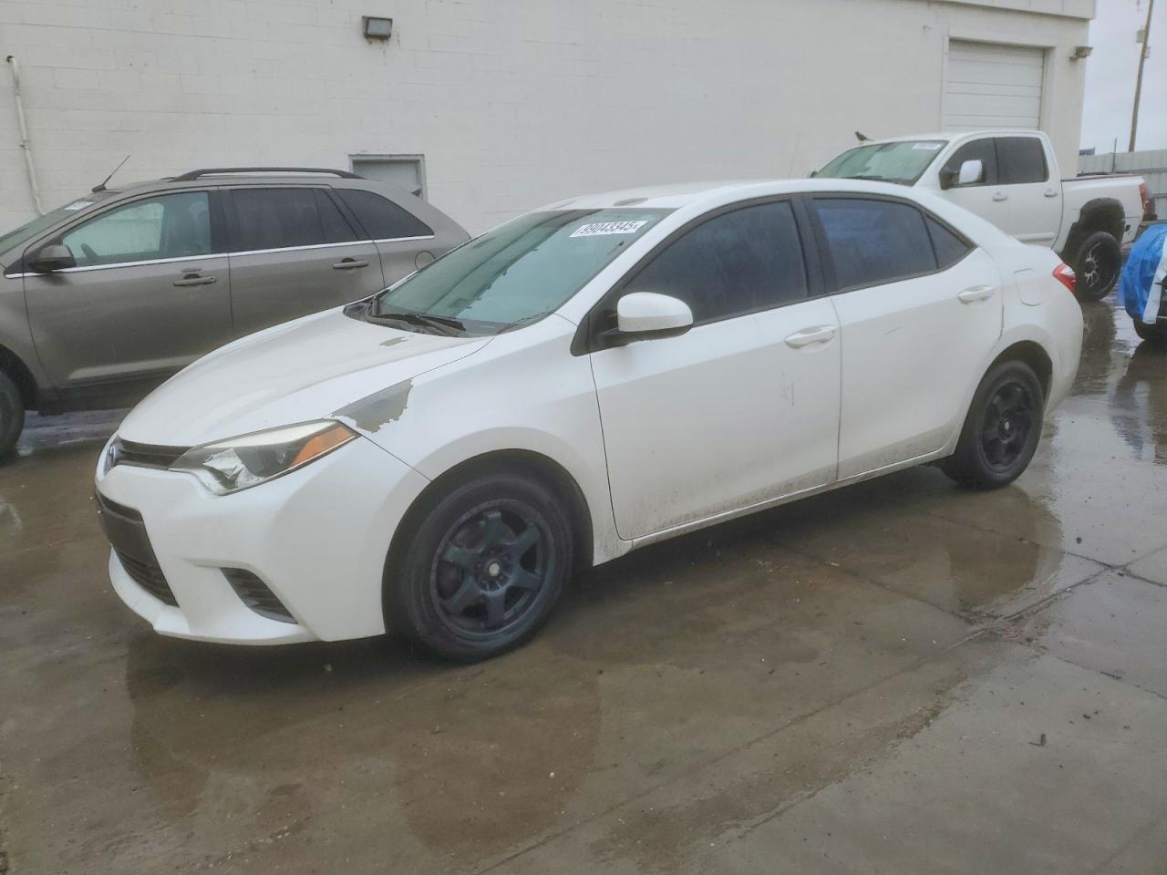 2015 TOYOTA COROLLA