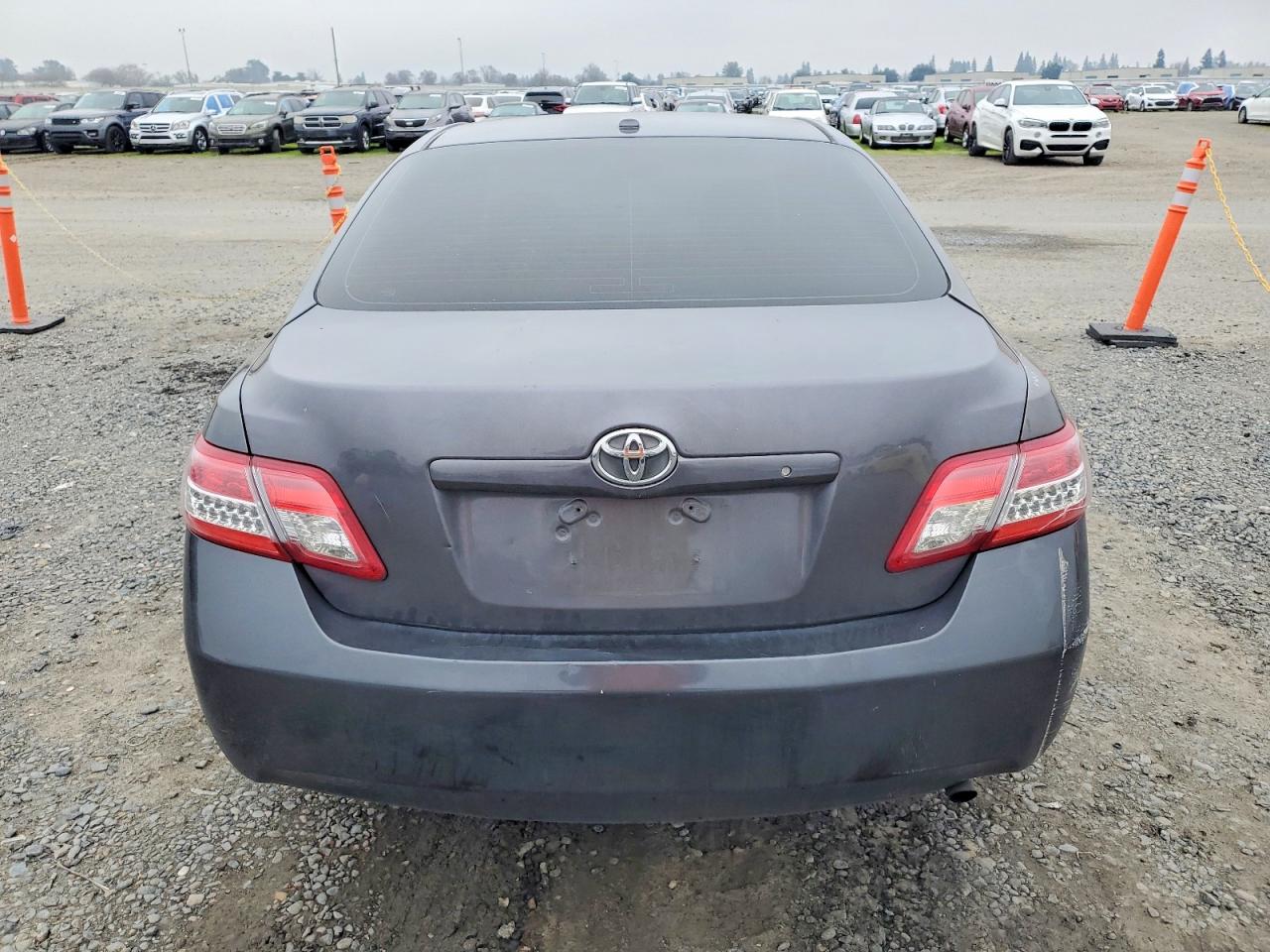 2010 TOYOTA CAMRY BASE photo 6