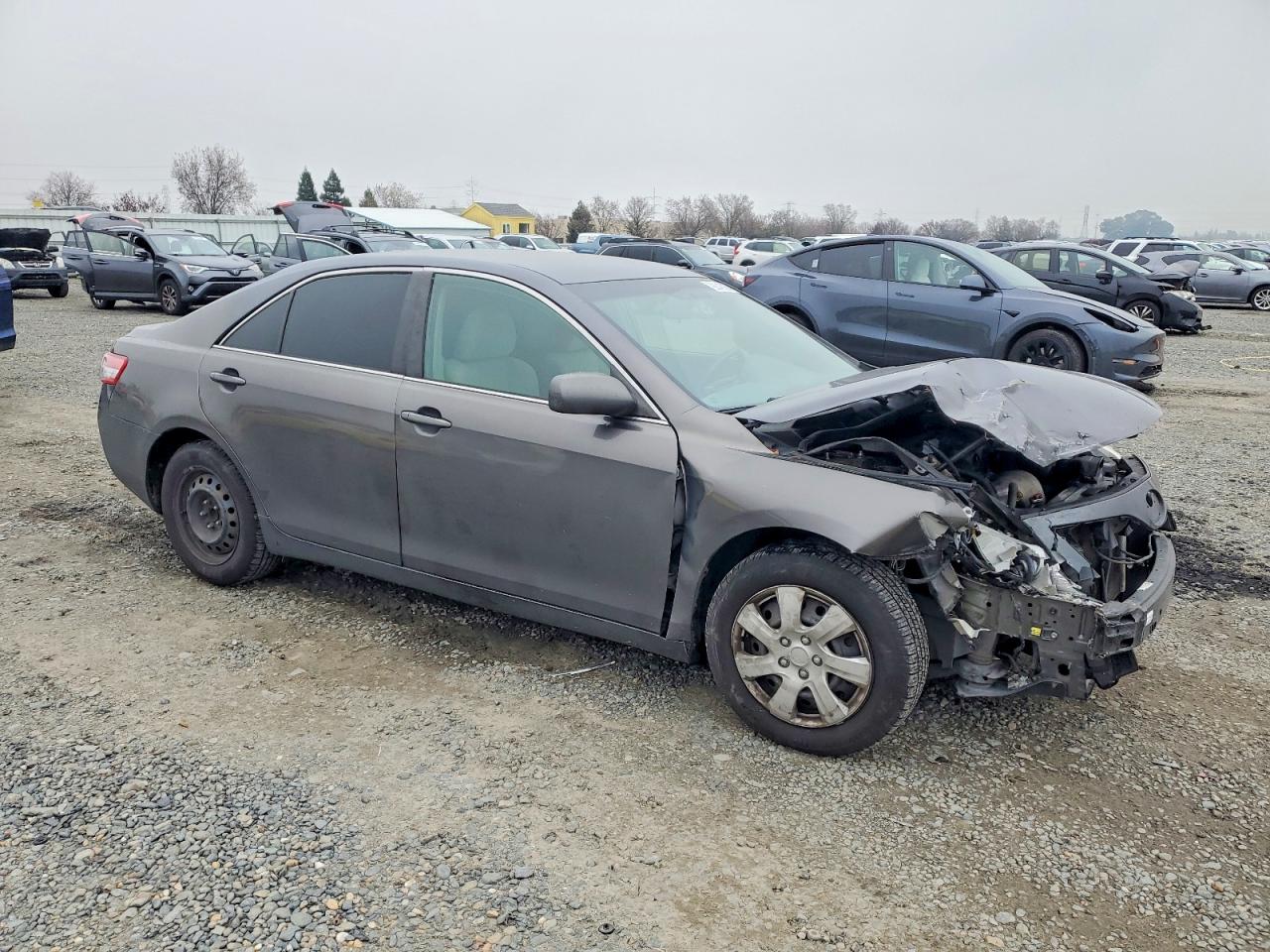 2010 TOYOTA CAMRY BASE photo 4