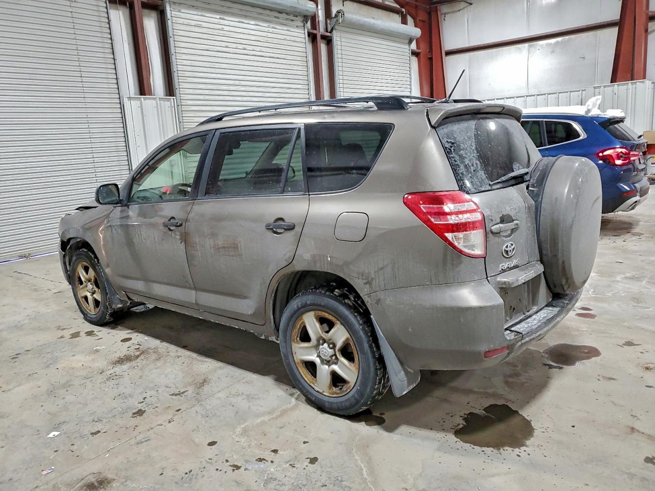 2012 TOYOTA RAV4 photo 3
