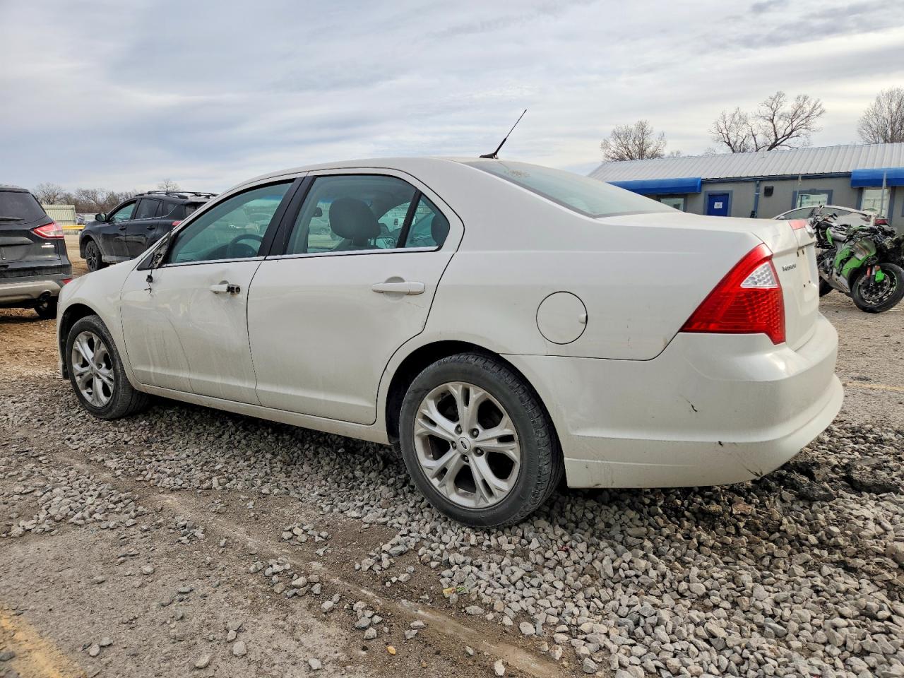 2012 FORD FUSION SE photo 2