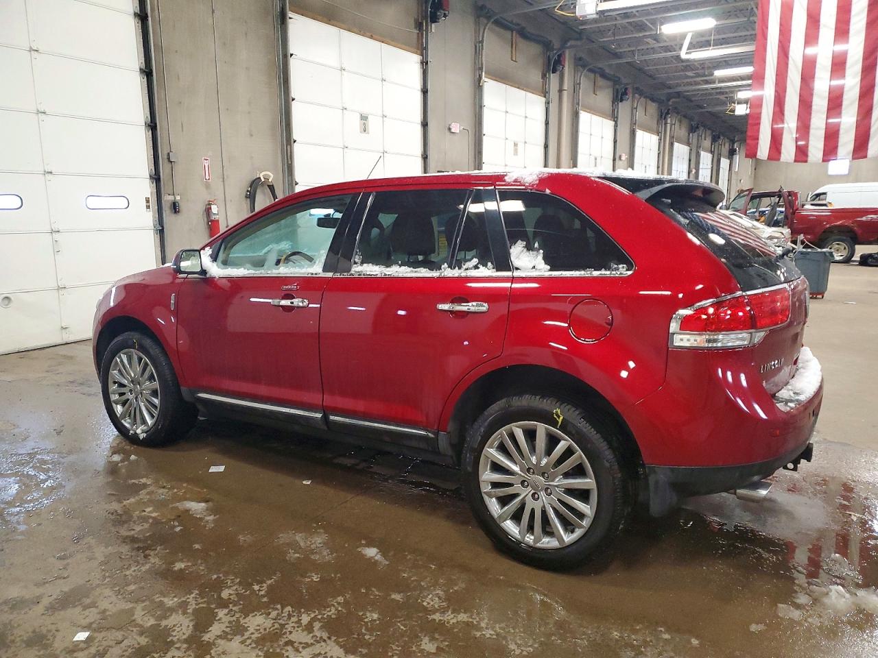 2013 LINCOLN TOWNHOUSE MKX photo 2