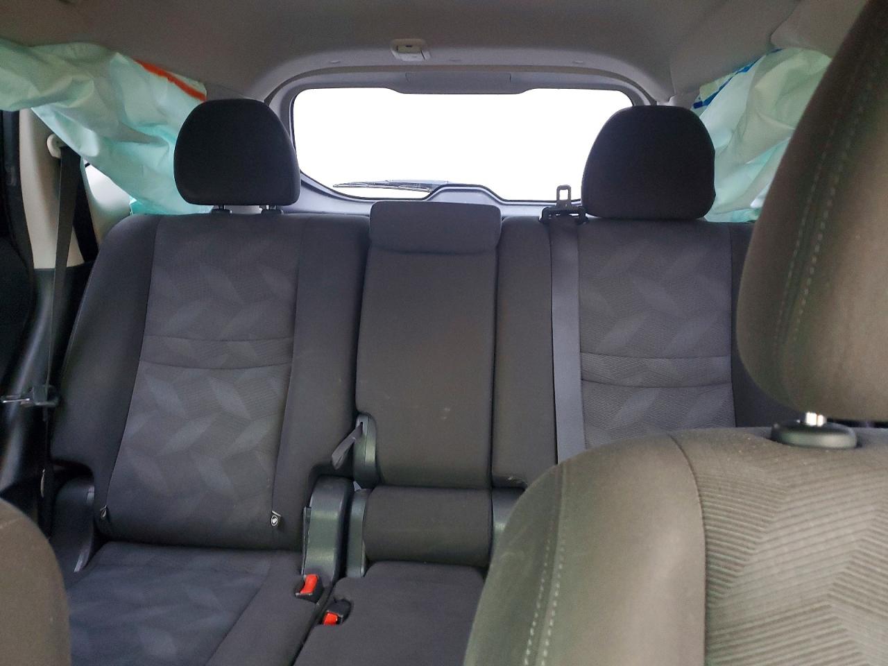2016 NISSAN ROGUE S photo 19