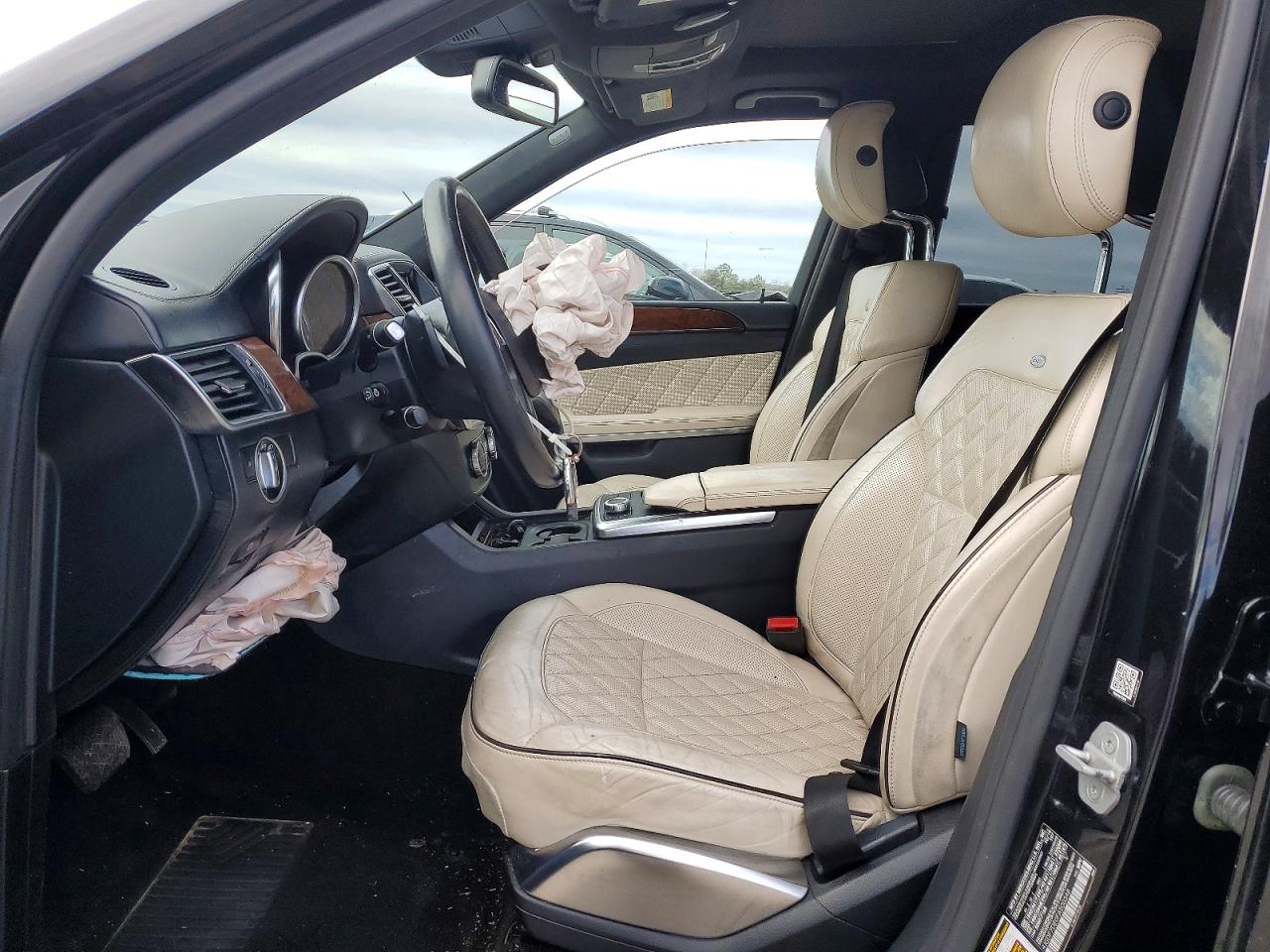 2015 MERCEDES-BENZ GL 550 4MATIC photo 7