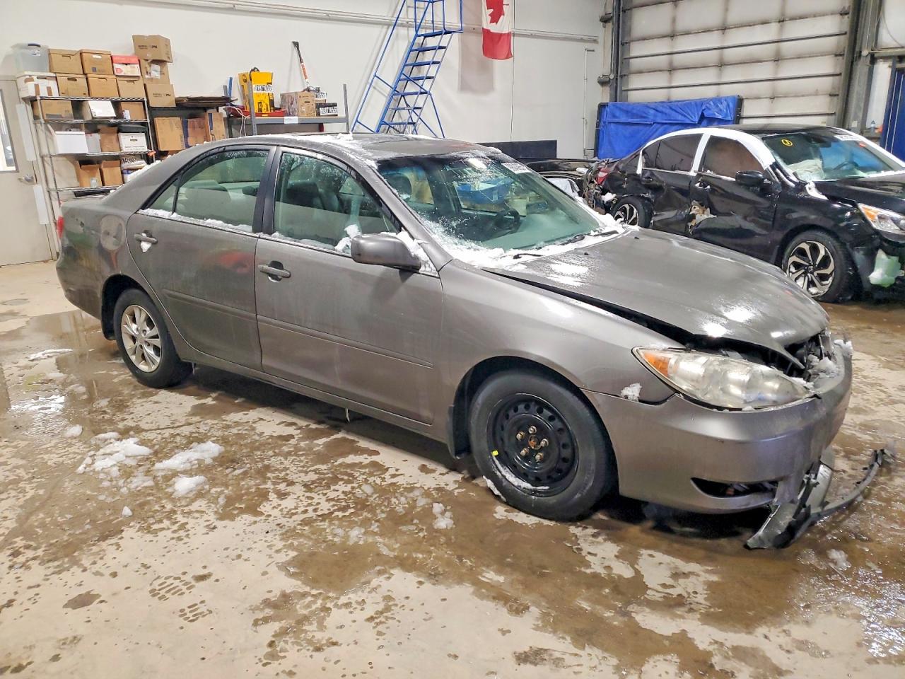2005 TOYOTA CAMRY LE photo 4