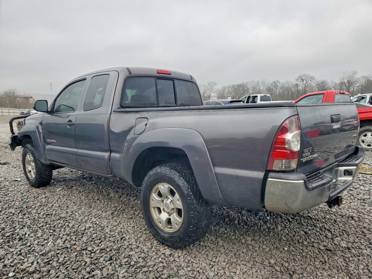 2013 TOYOTA TACOMA BASE photo 3