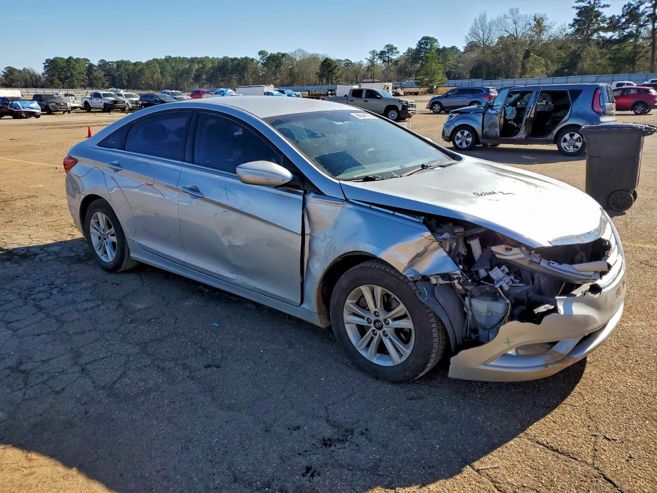 2013 HYUNDAI SONATA GLS photo 4