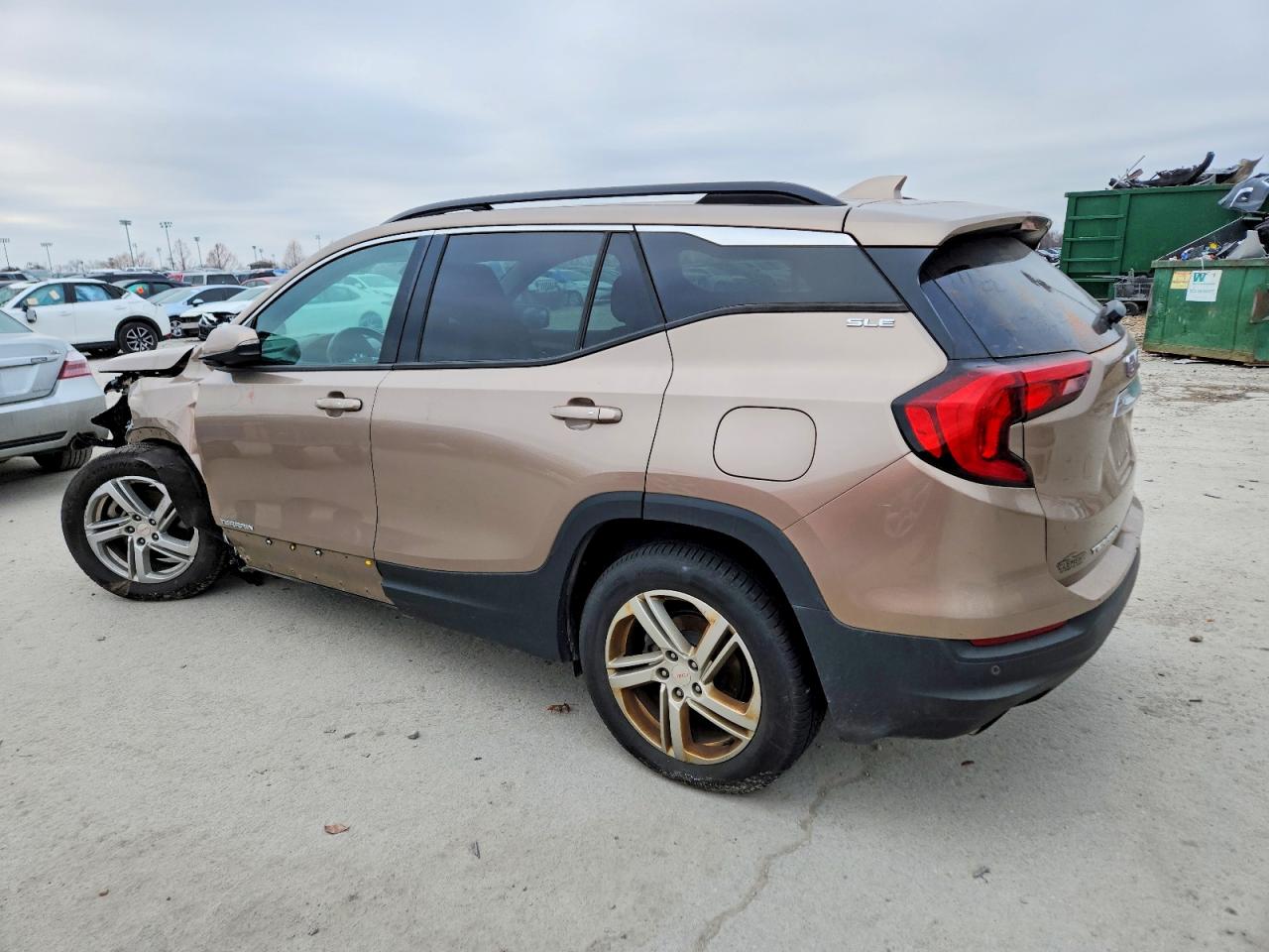 2018 GMC TERRAIN SLE photo 3
