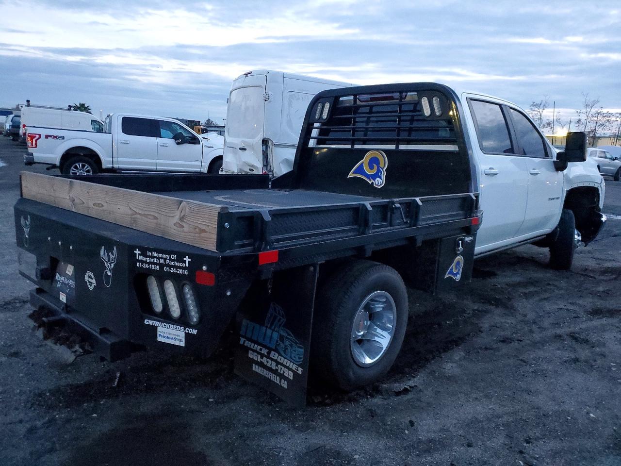 2024 CHEVROLET SILVERADO FLATBED TRUCK photo 7