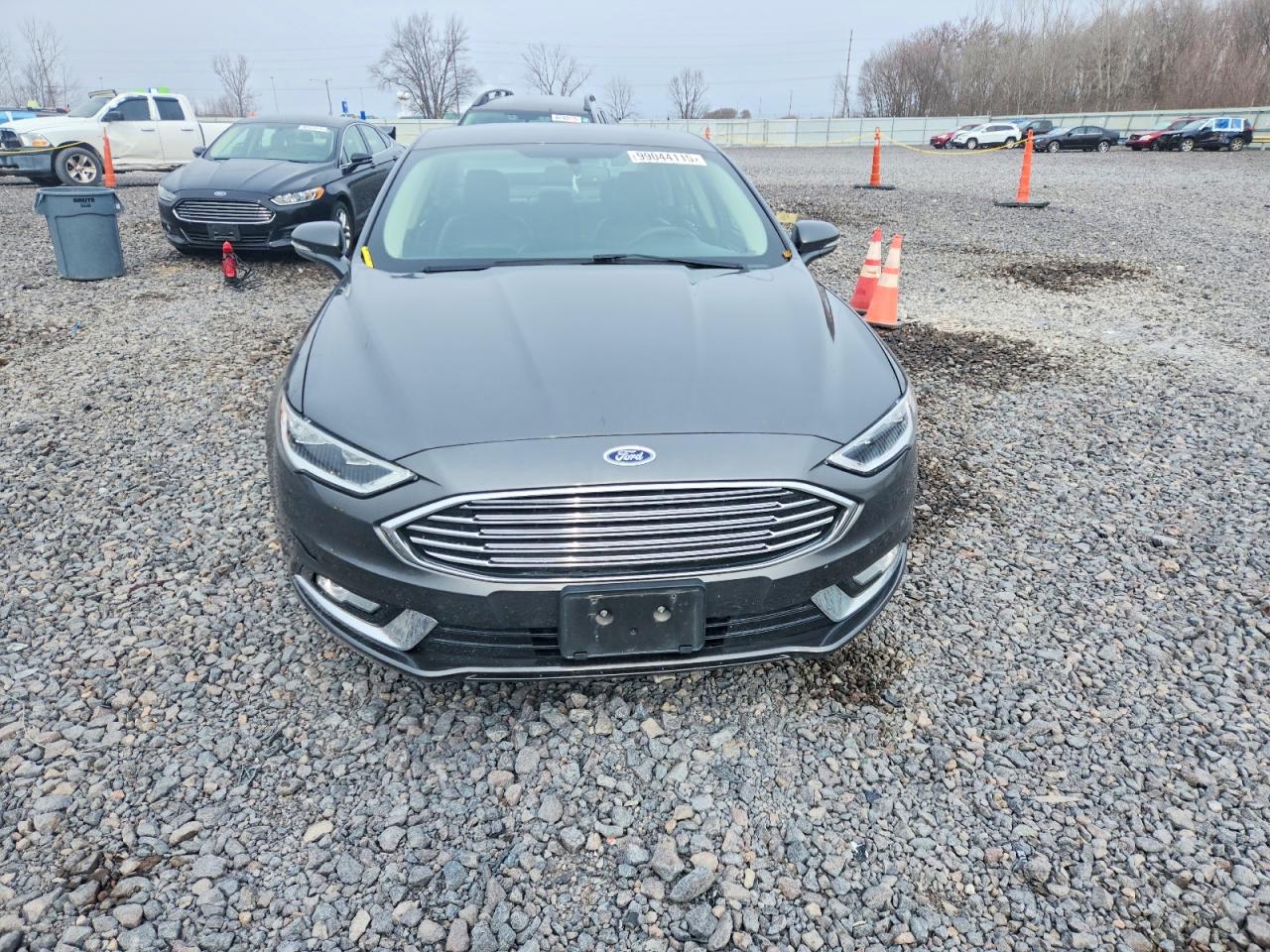 2017 FORD FUSION SE photo 5