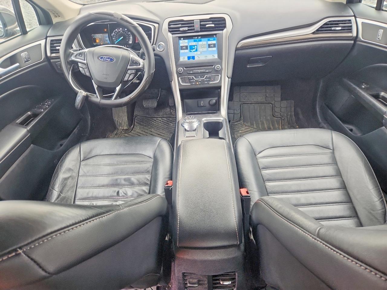 2017 FORD FUSION SE photo 8