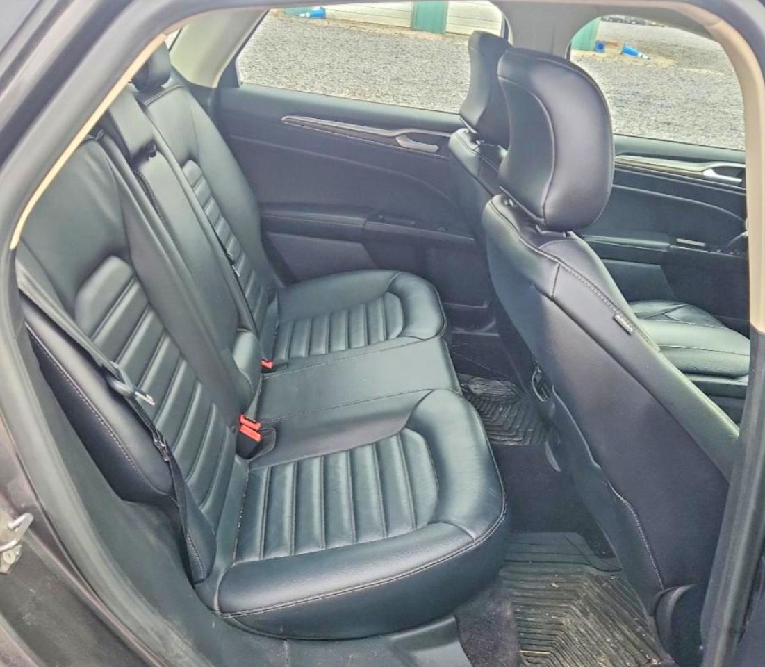 2017 FORD FUSION SE photo 10