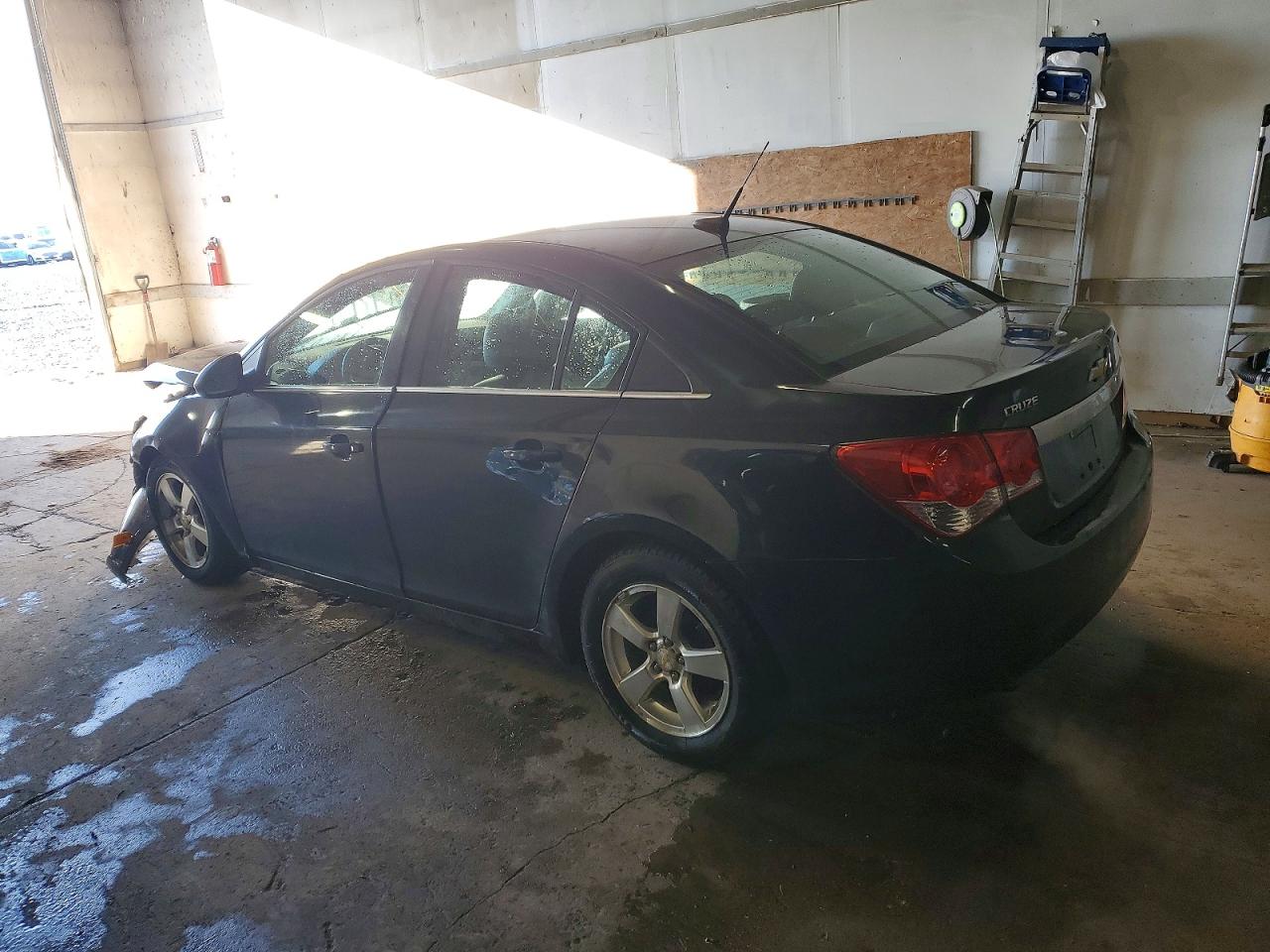 2011 CHEVROLET CRUZE LT photo 2