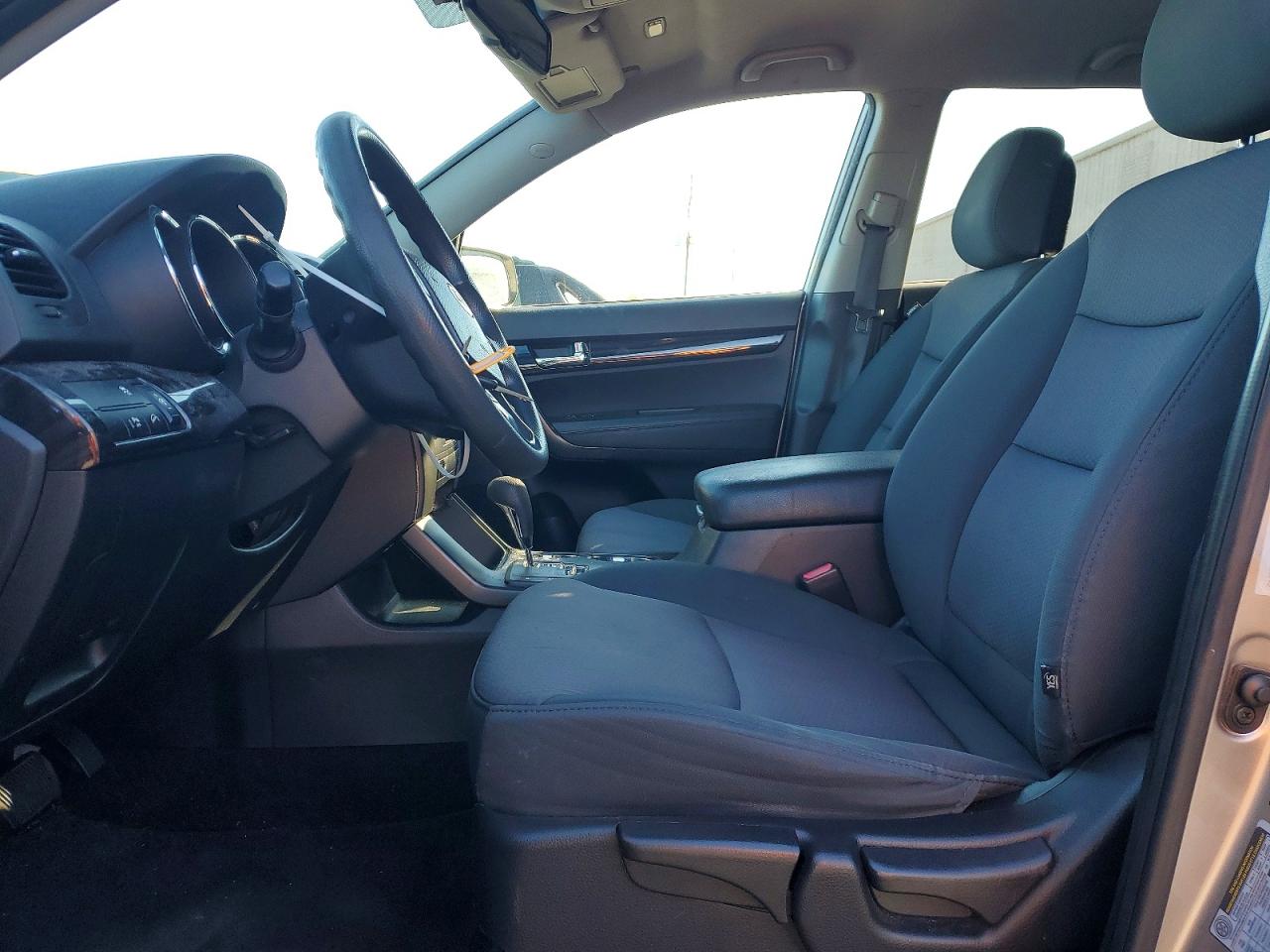2013 KIA SORENTO LX photo 7