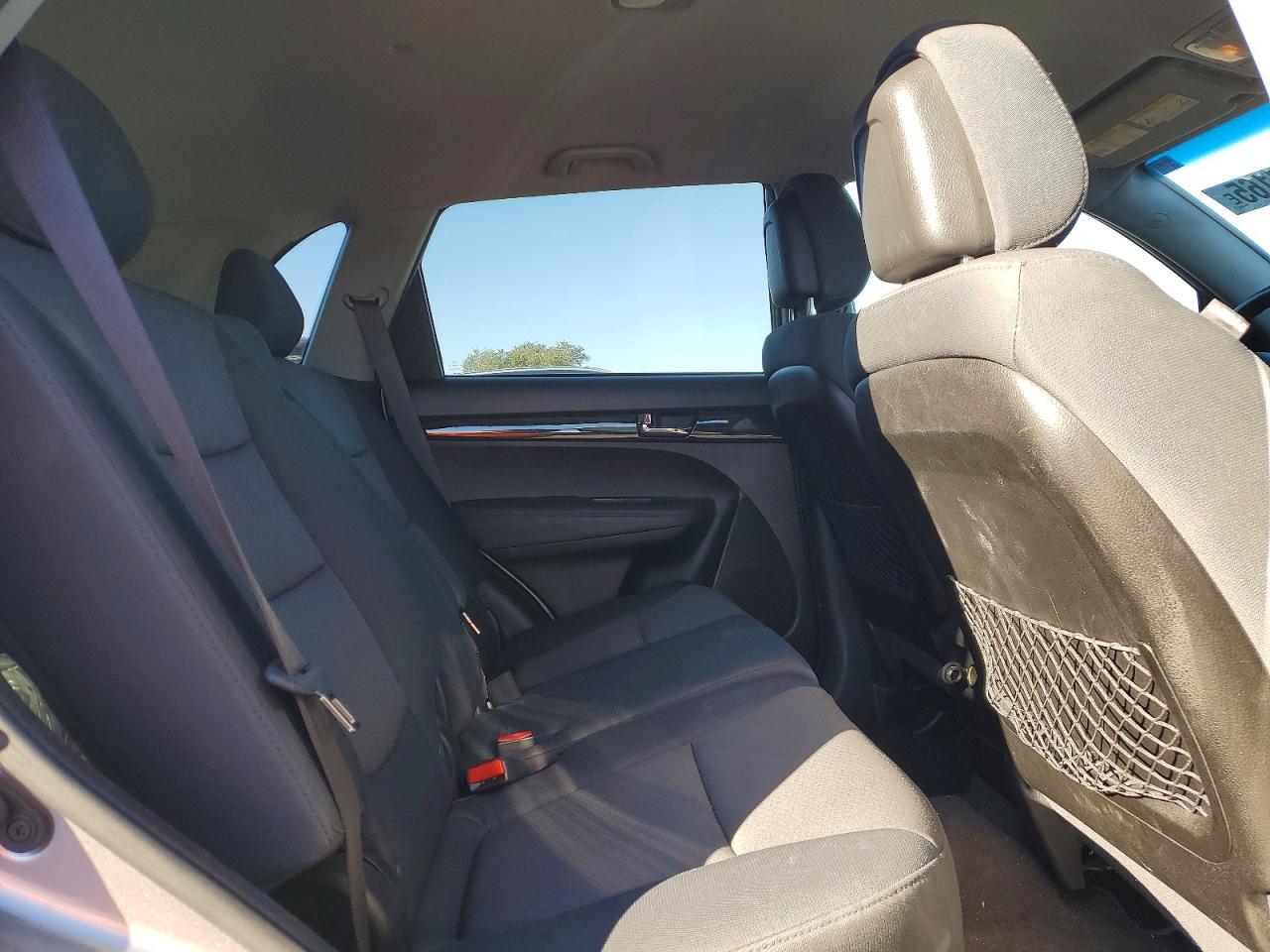 2013 KIA SORENTO LX photo 11