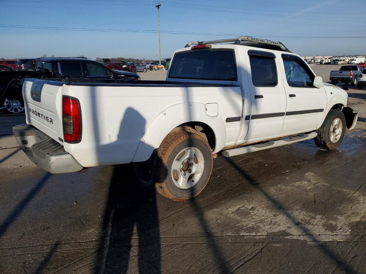 2002 NISSAN FRONTIER CREW CAB XE photo 3