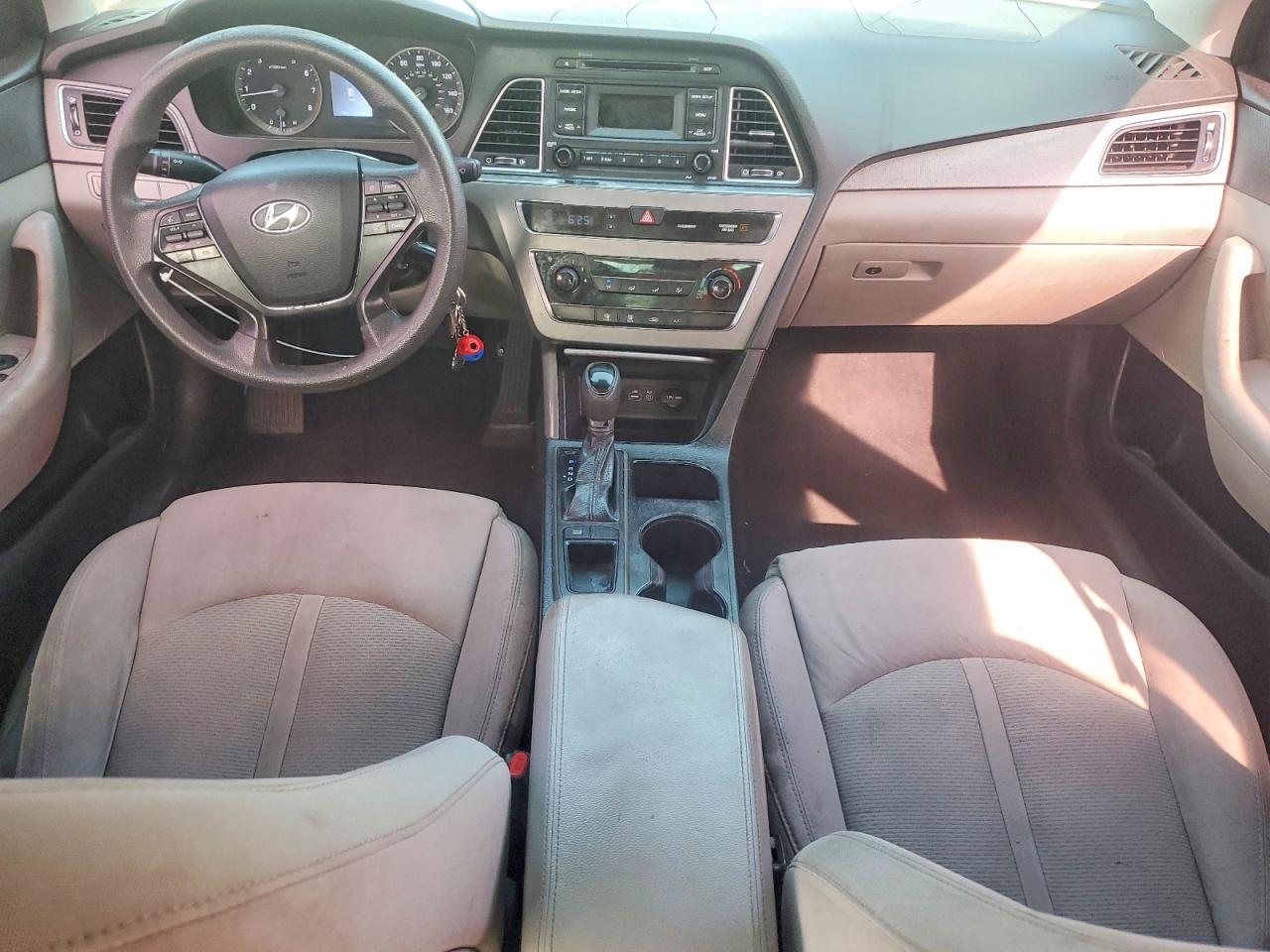 2015 HYUNDAI SONATA SE photo 8