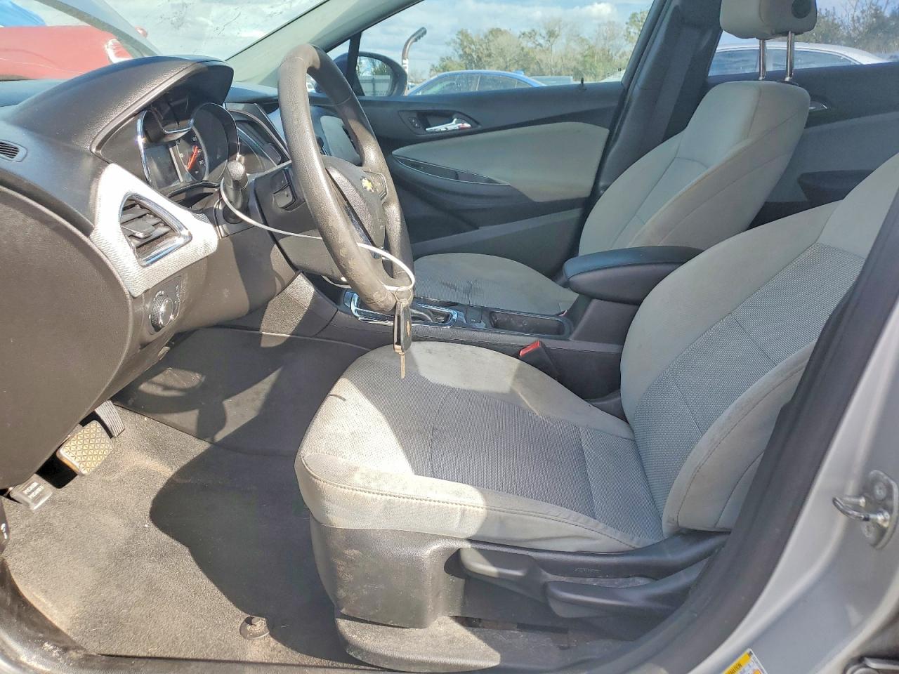 2019 CHEVROLET CRUZE LS photo 7