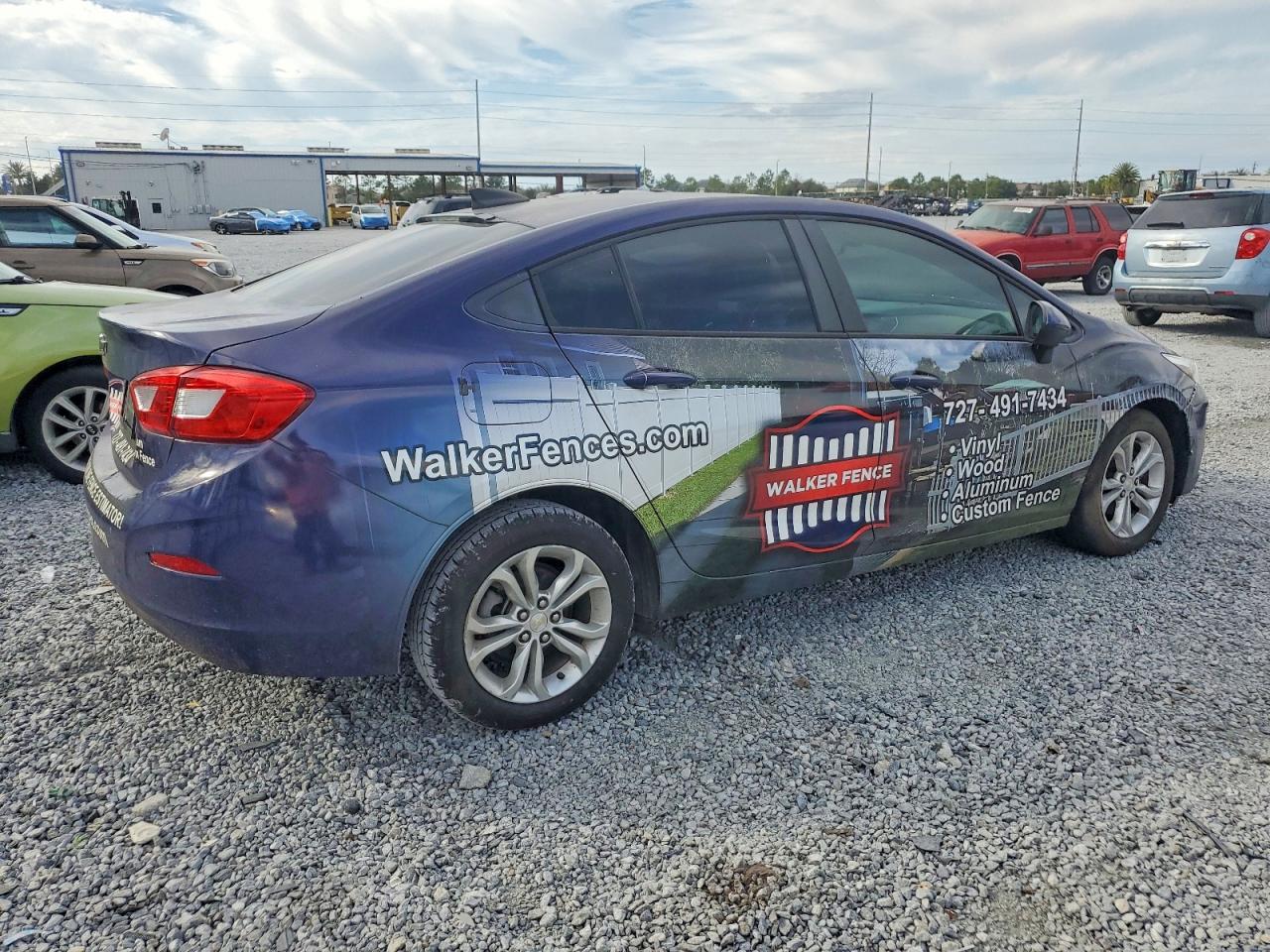 2019 CHEVROLET CRUZE LS photo 3