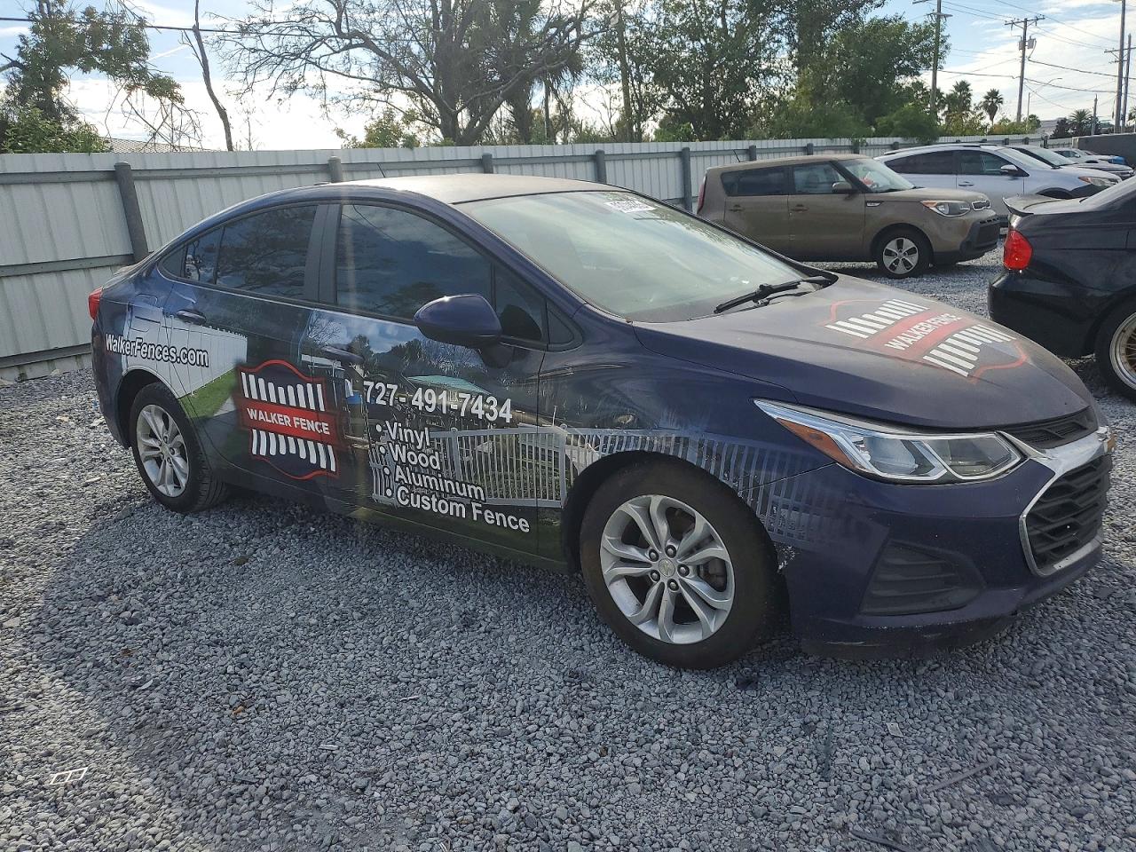 2019 CHEVROLET CRUZE LS photo 4
