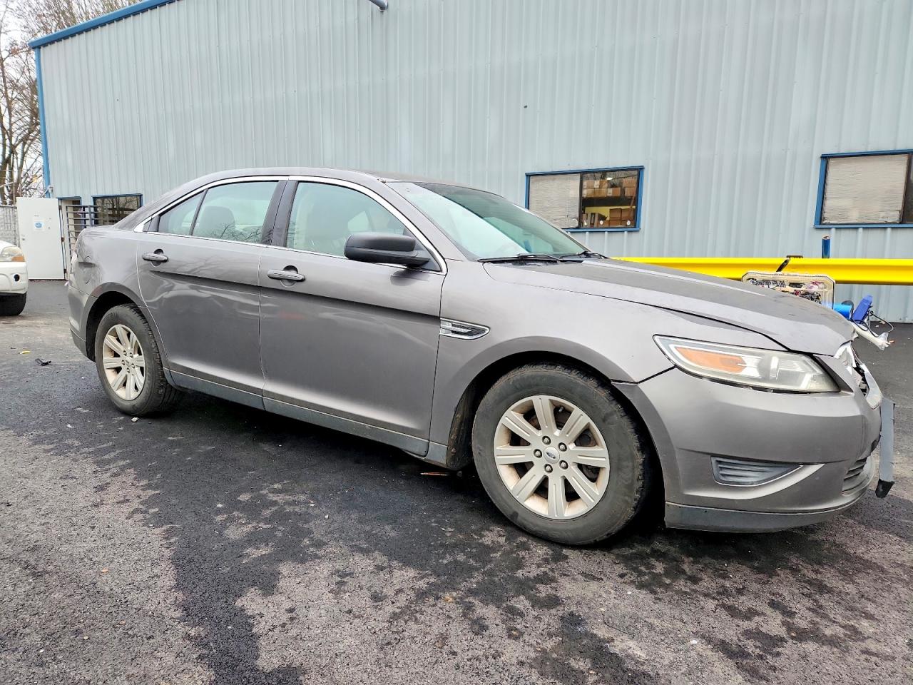 2012 FORD TAURUS SE photo 4