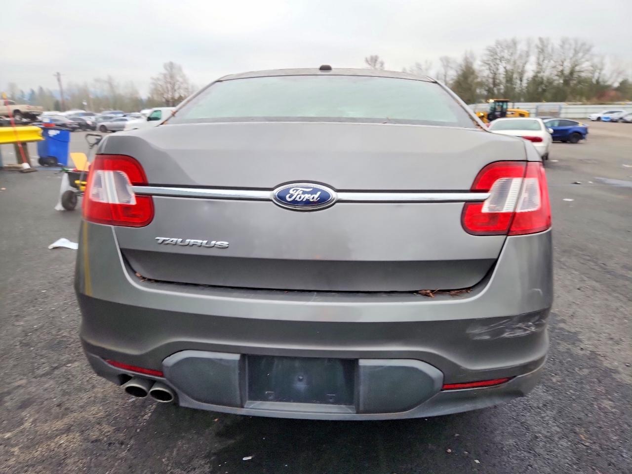 2012 FORD TAURUS SE photo 6