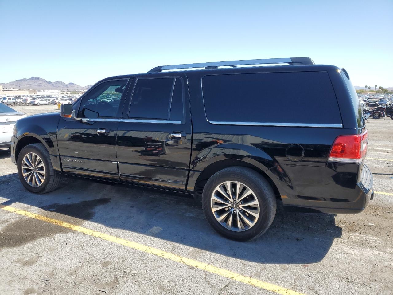 2017 LINCOLN NAVIGATOR L SELECT photo 2