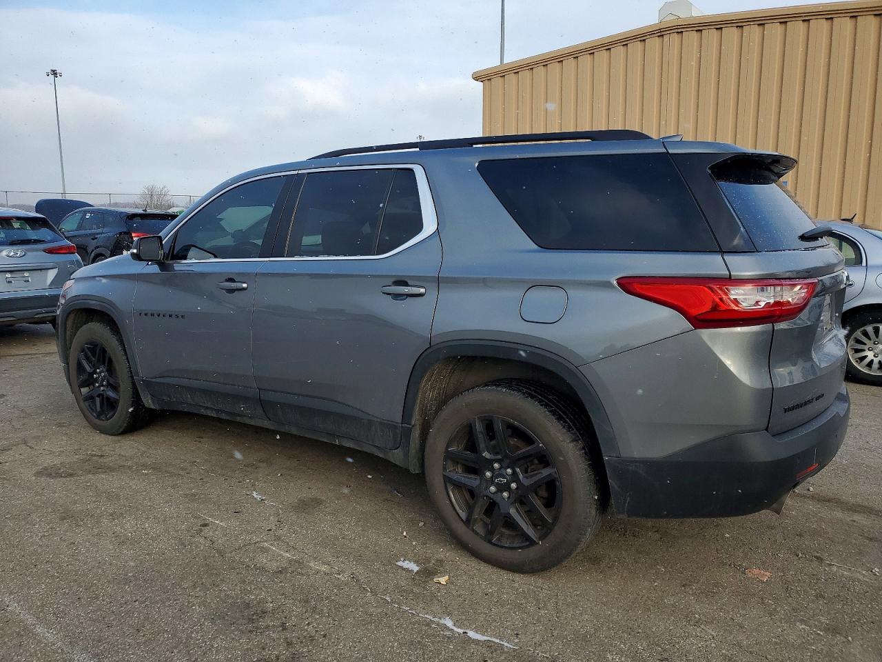 2019 CHEVROLET TRAVERSE LT photo 3