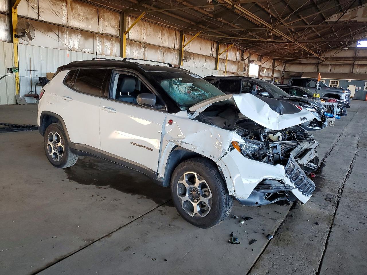2022 JEEP COMPASS TRAILHAWK photo 4