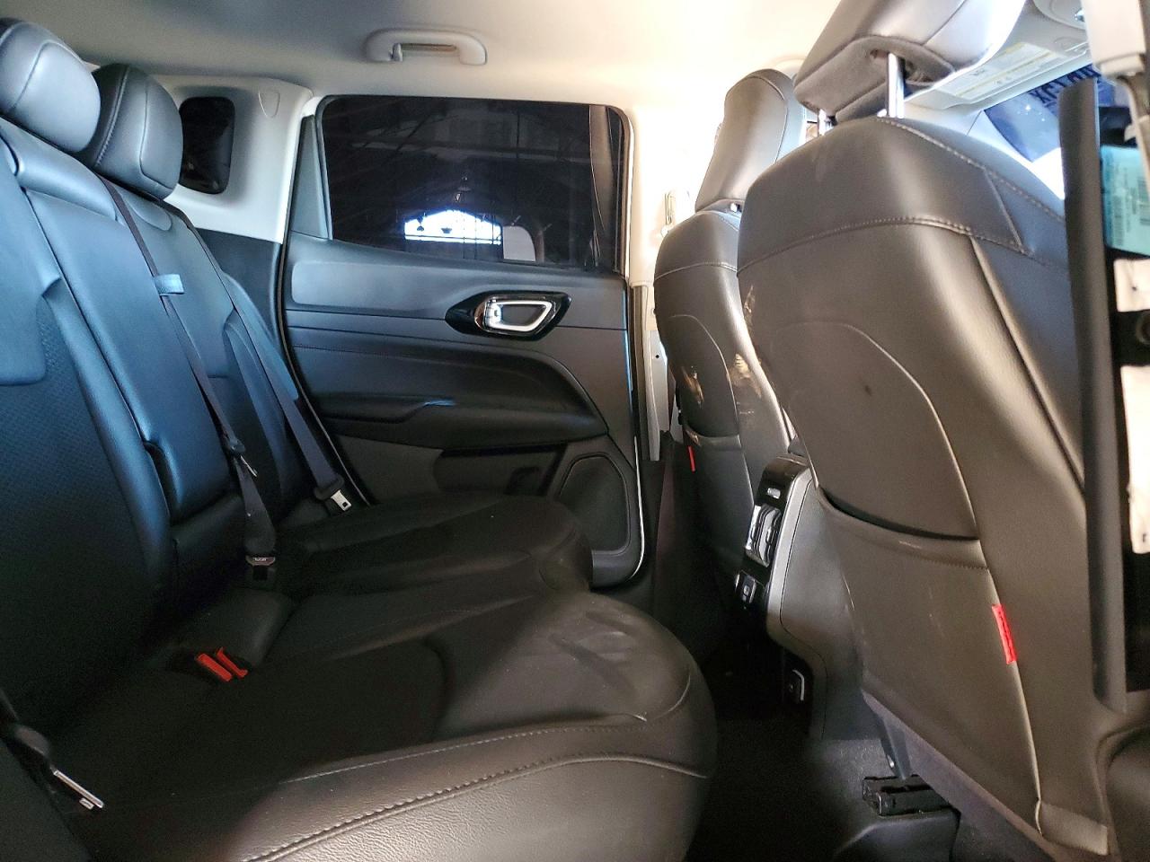 2022 JEEP COMPASS TRAILHAWK photo 11
